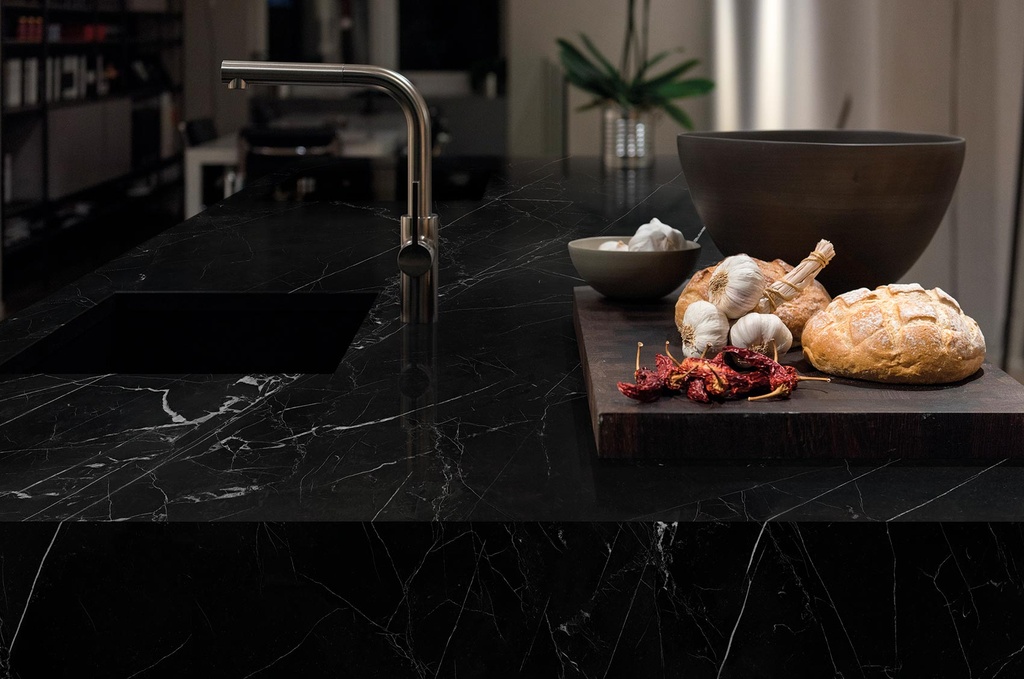 arklam-negro-marquina-12mm-2.jpg